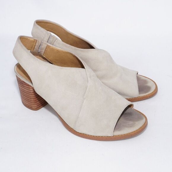 Gianni Bini Outta Town Beige Suede Peep Toe Slingback Heels, Size 6 - Picture 3 of 8